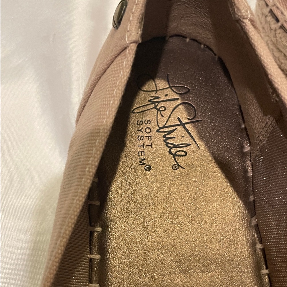 NEW Beige Espadrille Flats - Picture 2 of 4